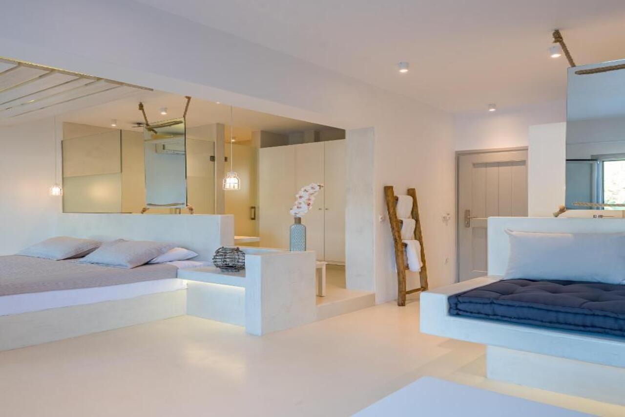 Myconian Sunrise Relais & Chateaux Ξενοδοχείο 5*