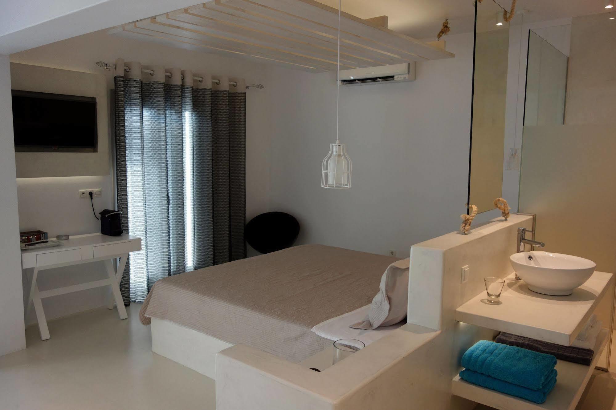 Myconian Sunrise Relais & Chateaux Αγράρι